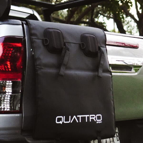 Tapete para cajuela Quattro Sport Negro para 2 bicicletas