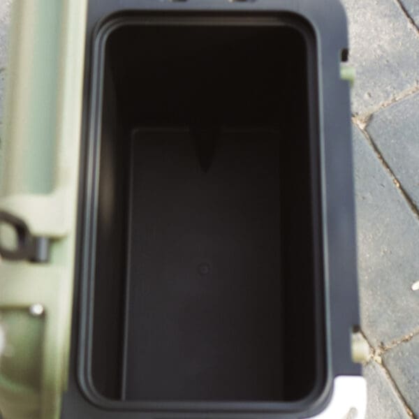 Hielera Rígida Blast 26L con Aislamiento PU Verde-thumbmail-3